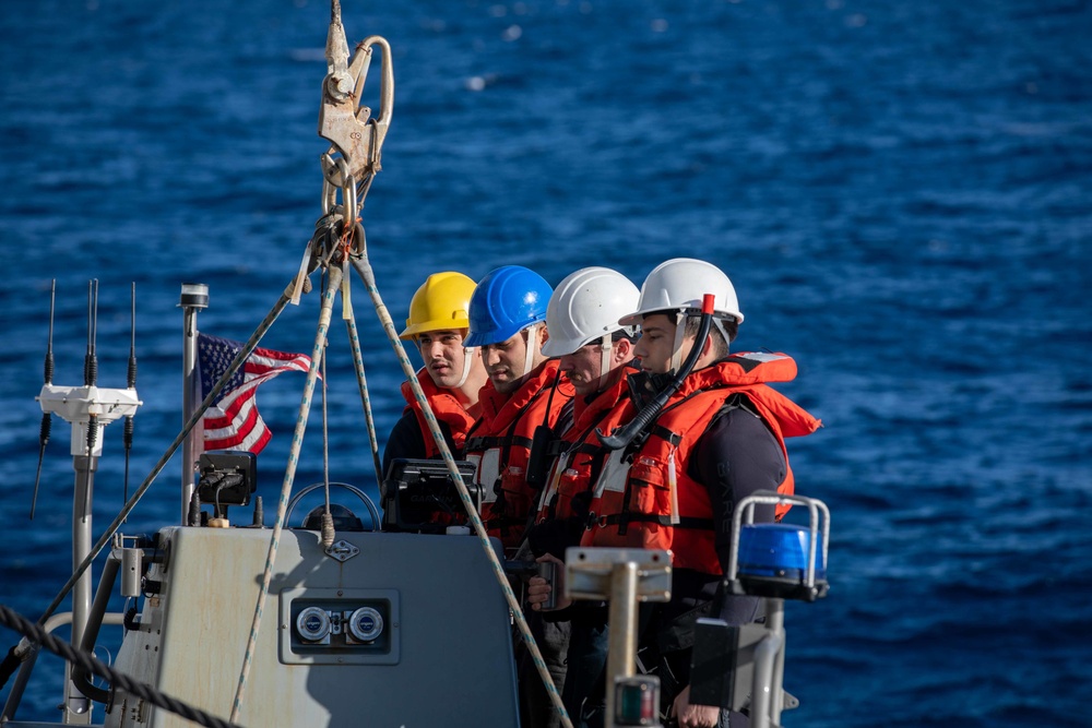 USS Leyte Gulf (CG 55) Completes Replenishment-at-Sea