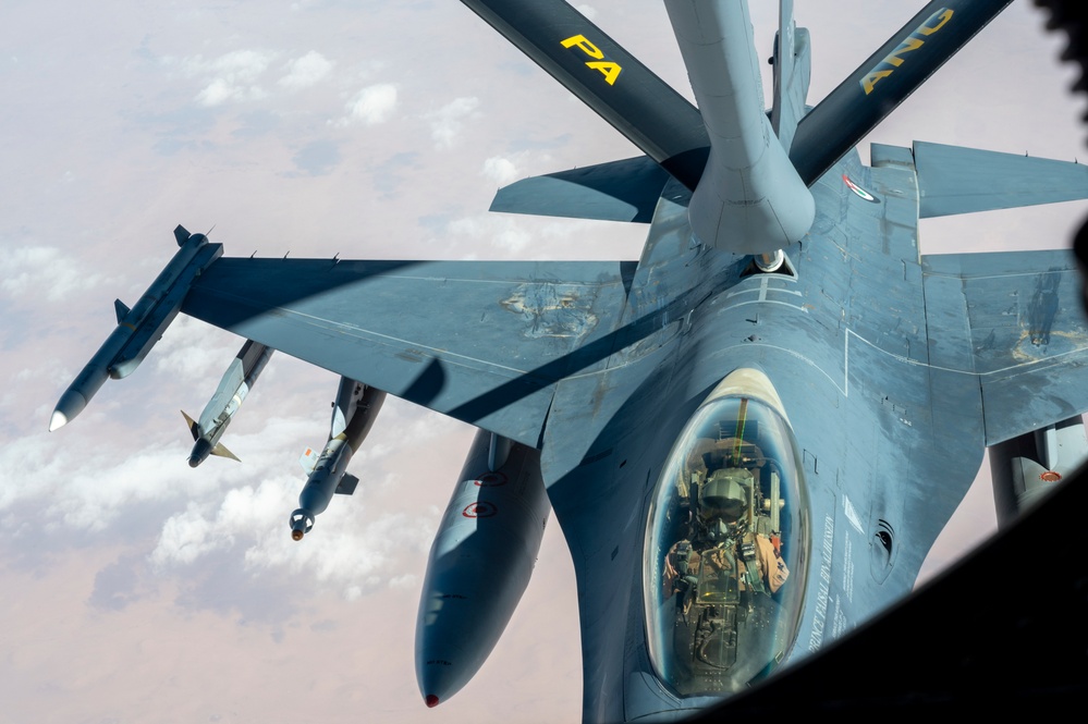 KC-135 refuels Jordanian F-16s in support of OIR