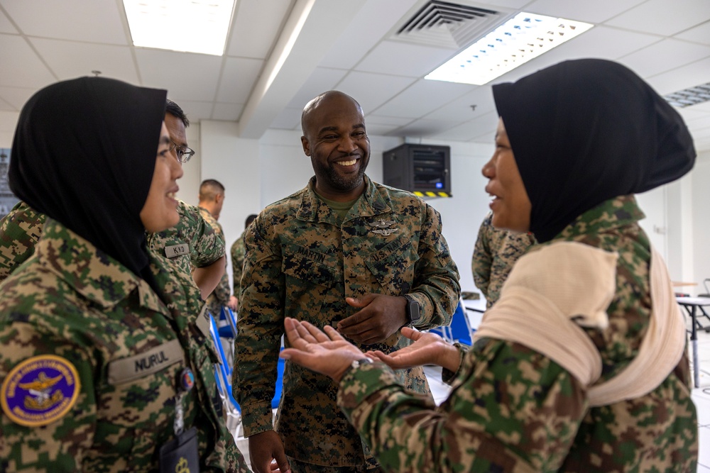 U.S. Navy sailors teach Combat Life Saving class to Malaysian service members