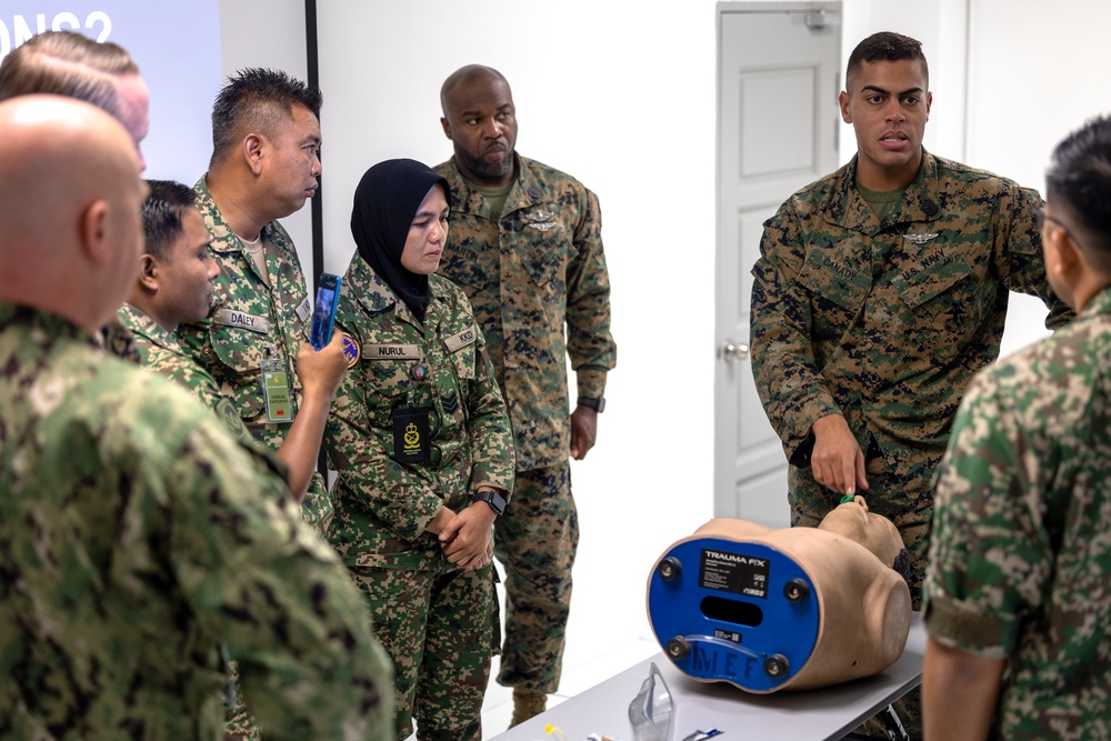 U.S. Navy sailors teach Combat Life Saving class to Malaysian service members