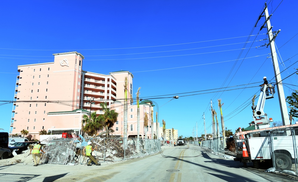 Florida Power and LIght Company Restore Electric to Areas in Fort Myers