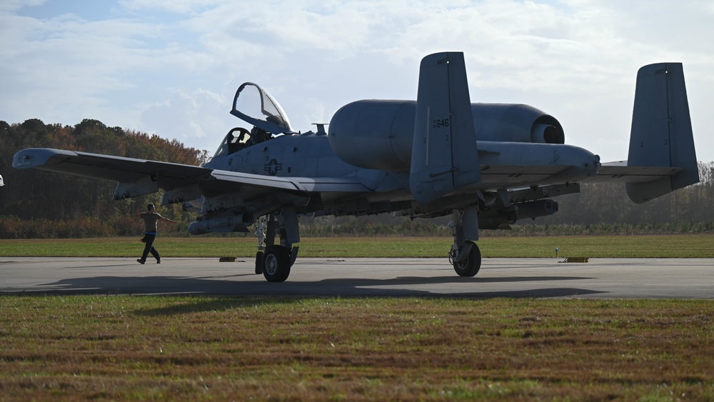 354th FGS A-10 recovery and refuel at Bushwhacker 22-07