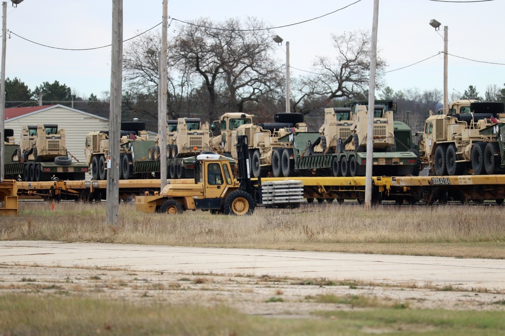 411th Engineer Company equipment deployment by rail movement at Fort McCoy