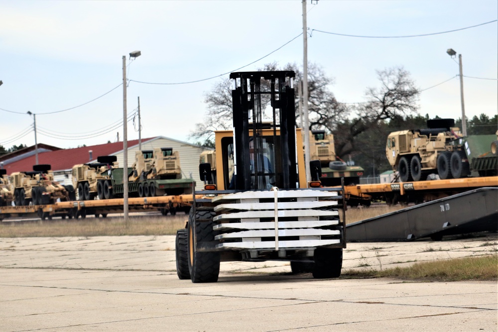 411th Engineer Company equipment deployment by rail movement at Fort McCoy