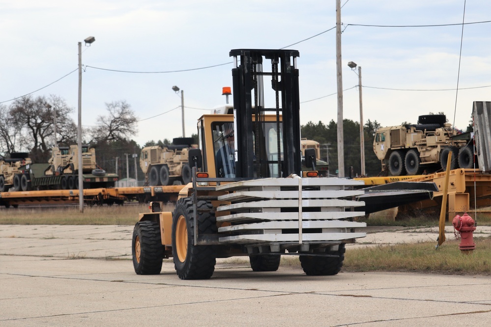 411th Engineer Company equipment deployment by rail movement at Fort McCoy