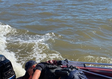 Coast Guard assists 4 aboard vessel taking on water near Dickinson, Texas