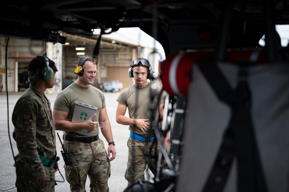 Pave Hawk preps for personnel recovery training