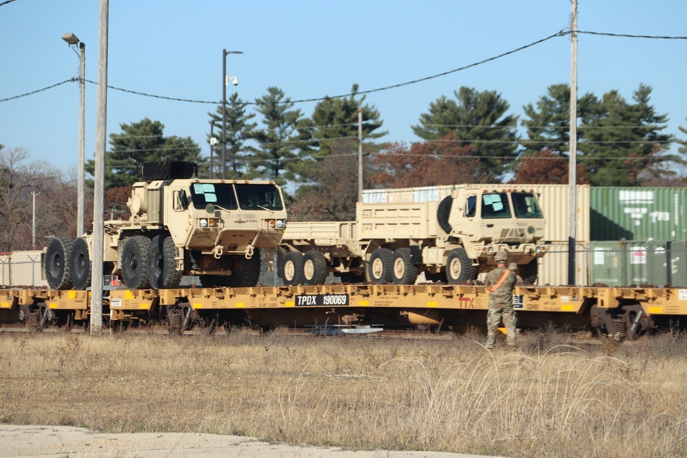 411th Engineer Company equipment deployment by rail movement at Fort McCoy