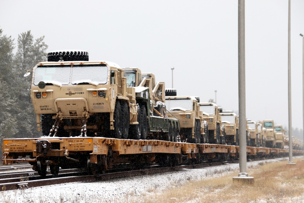 411th Engineer Company equipment deployment by rail movement at Fort McCoy