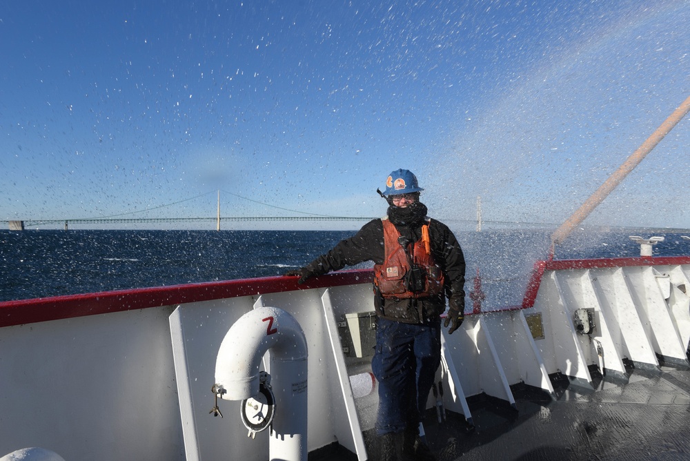 USCGC Mackinaw (WLBB 30) 2022 Christmas Tree Run