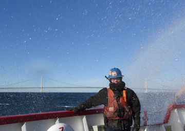 USCGC Mackinaw (WLBB 30) 2022 Christmas Tree Run