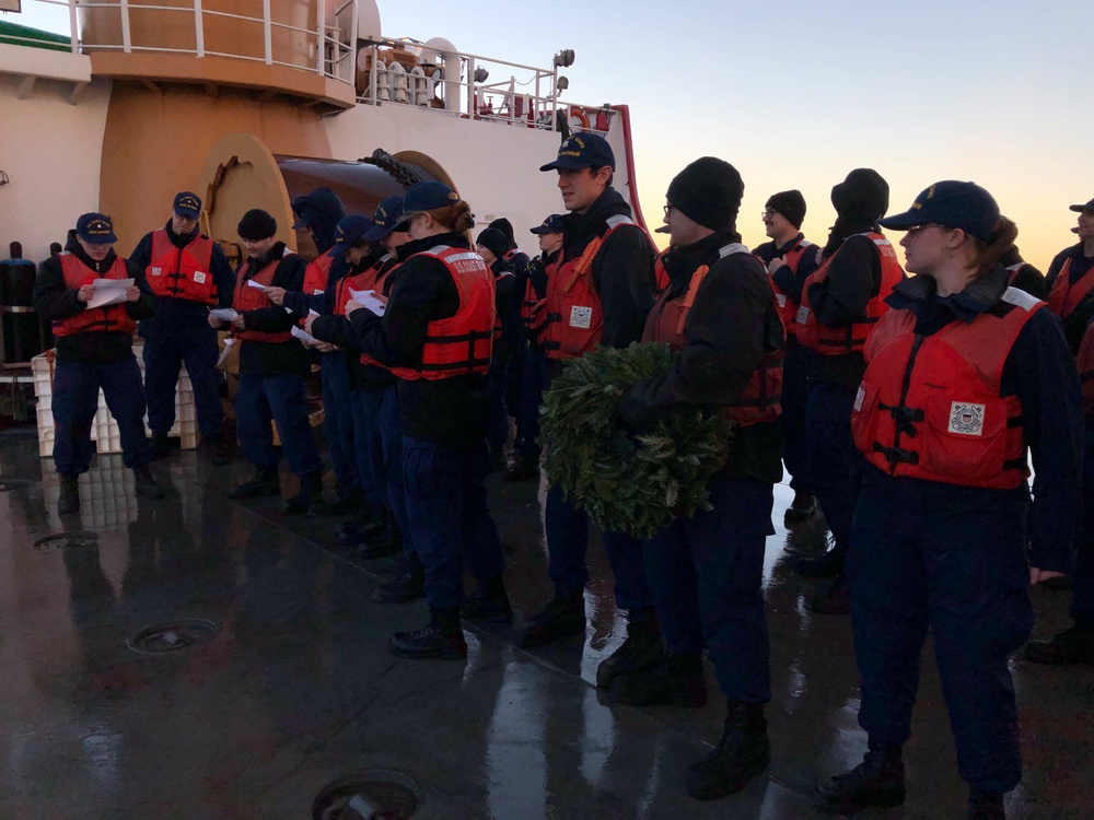 USCGC Mackinaw (WLBB 30) 2022 Christmas Tree Run