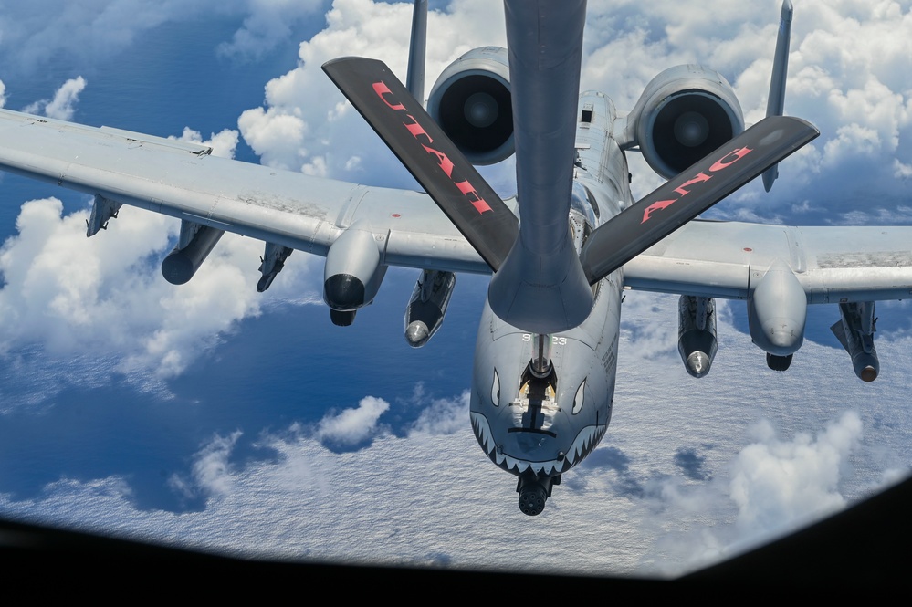 506 EARS aerial refuels Moody A-10C Thunderbolt II over Pacific Ocean