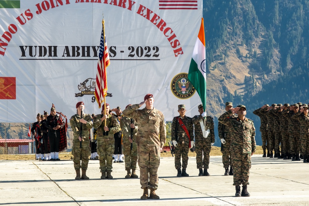 1-40th CAV Commander Salutes during Yudh Abhyas Opening Ceremony