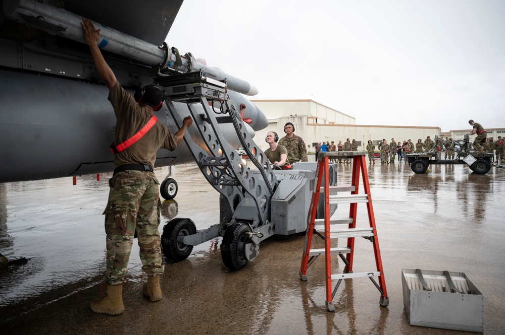 Weapons Load Crew of the 3rd Quarter Competition