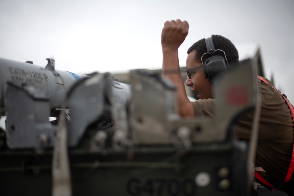 Weapons Load Crew of the 3rd Quarter Competition