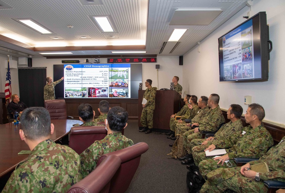 JGSDF 5th Sgt. Training Unit's Command Sgt. Maj Course Visits CFAS