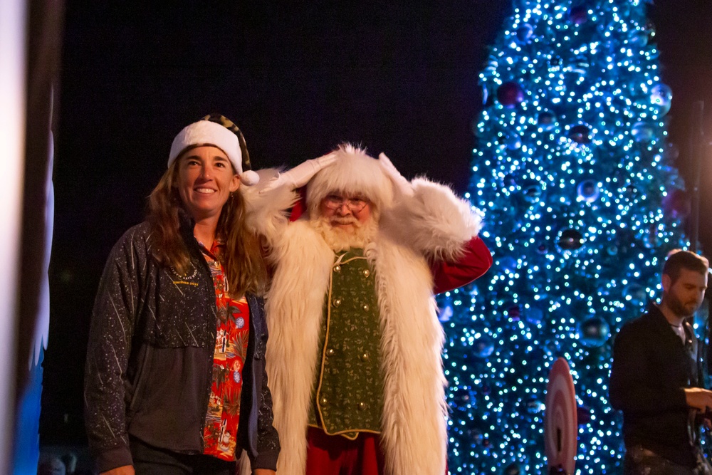 Tree Lighting Ceremony starts the holiday season