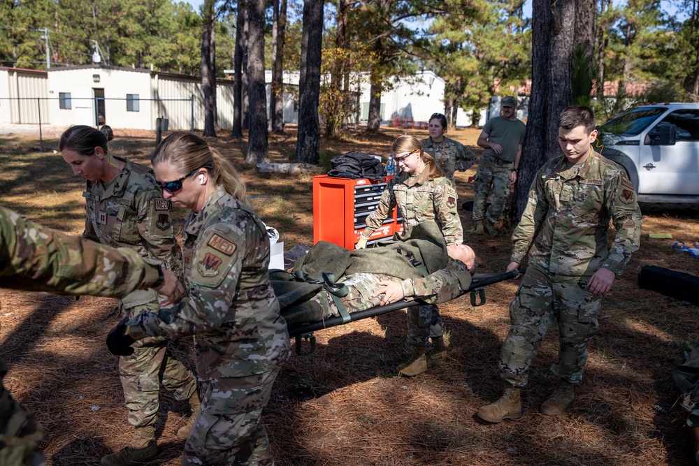 Alabama National Guard Soldiers and Airmen conduct realistic CASEVAC training