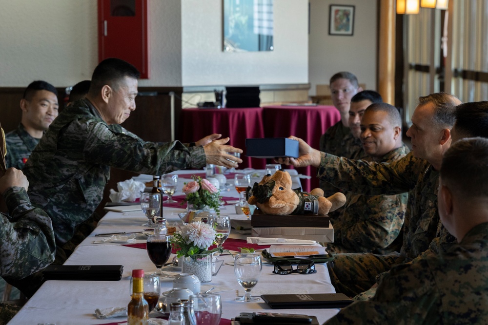 U.S. Marines of Marine Air Control Group 18 meet with Marines of Republic of Korea