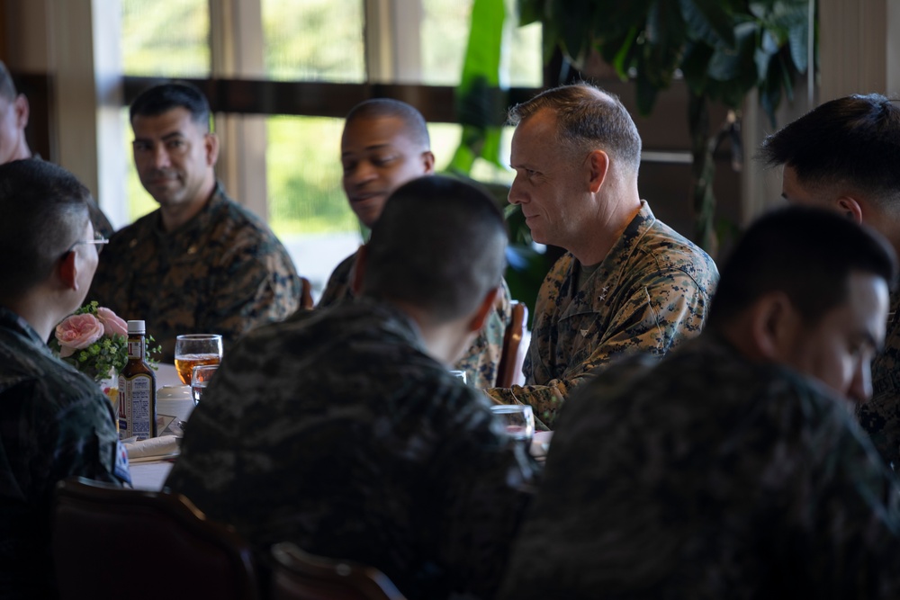 U.S. Marines of Marine Air Control Group 18 meet with Marines of Republic of Korea