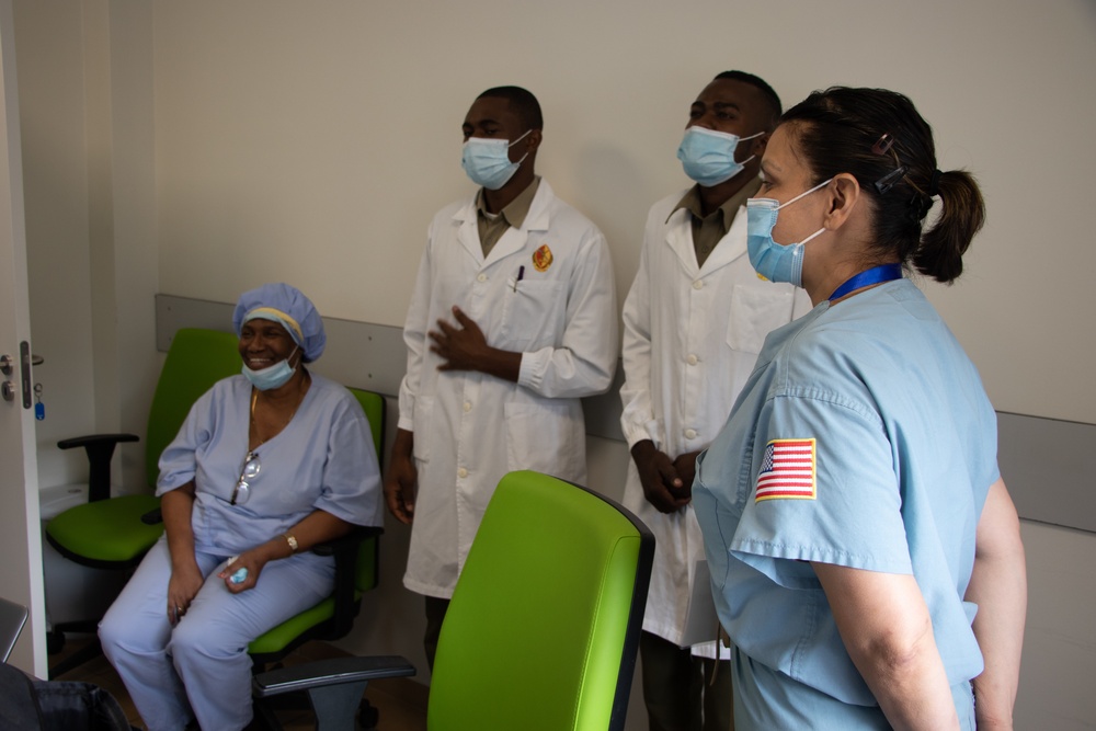 U.S. Army and Angolan Armed Forces medical teams converse during MEDREX Angola