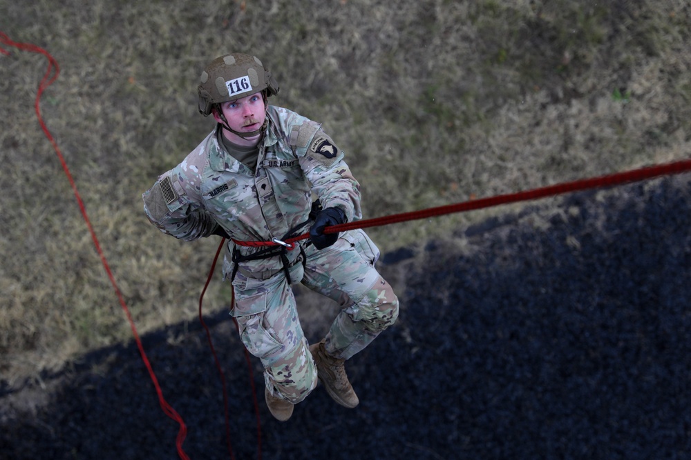 Air Assault Rappeling