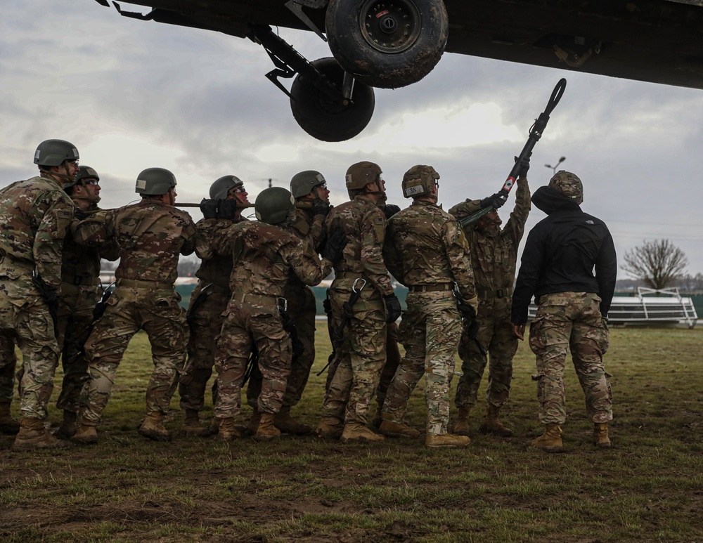 Air Assault Sling Load Hookup in Romania