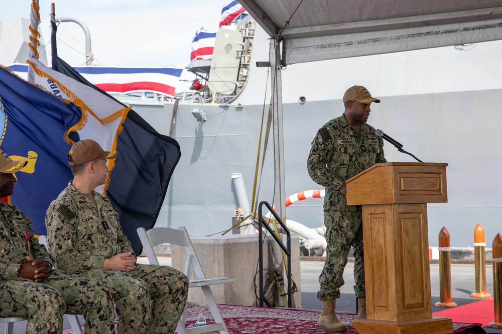 Task Force 55 Welcomes New Commander at Pierside Ceremony in Bahrain