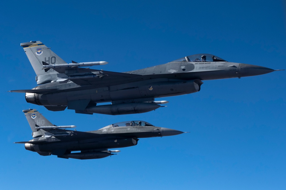 121st Air Refueling Wing flies in New Mexican skies