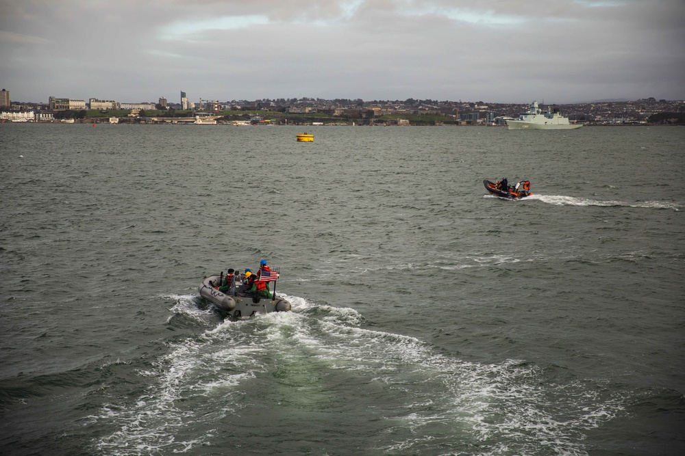 USS Paul Ignatius (DDG 117) Moors to a Buoy in Plymouth, United Kingdom