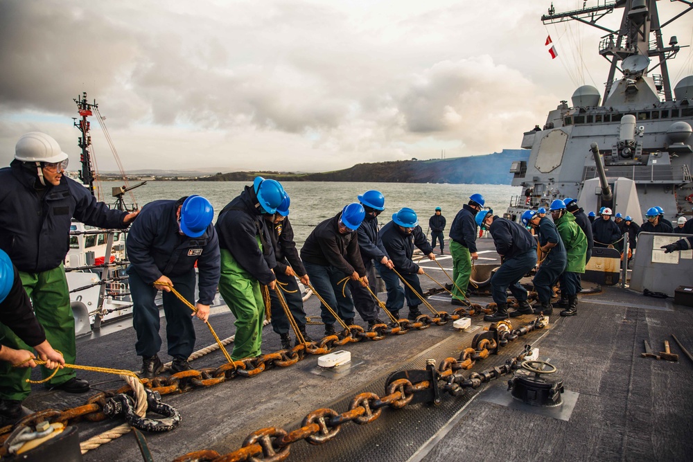 USS Paul Ignatius (DDG 117) Moors to a Buoy in Plymouth, United Kingdom