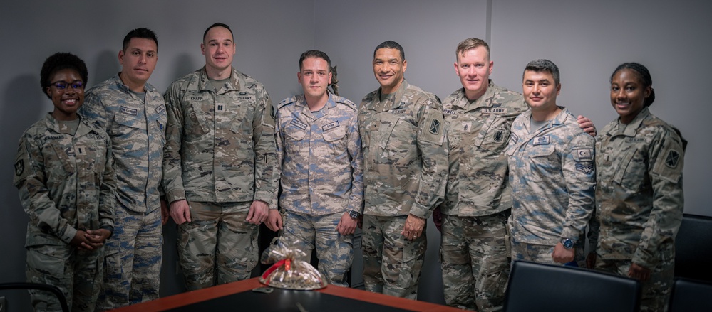 10TH AAMDC commanding general meets with Turkish Air Force during a site visit