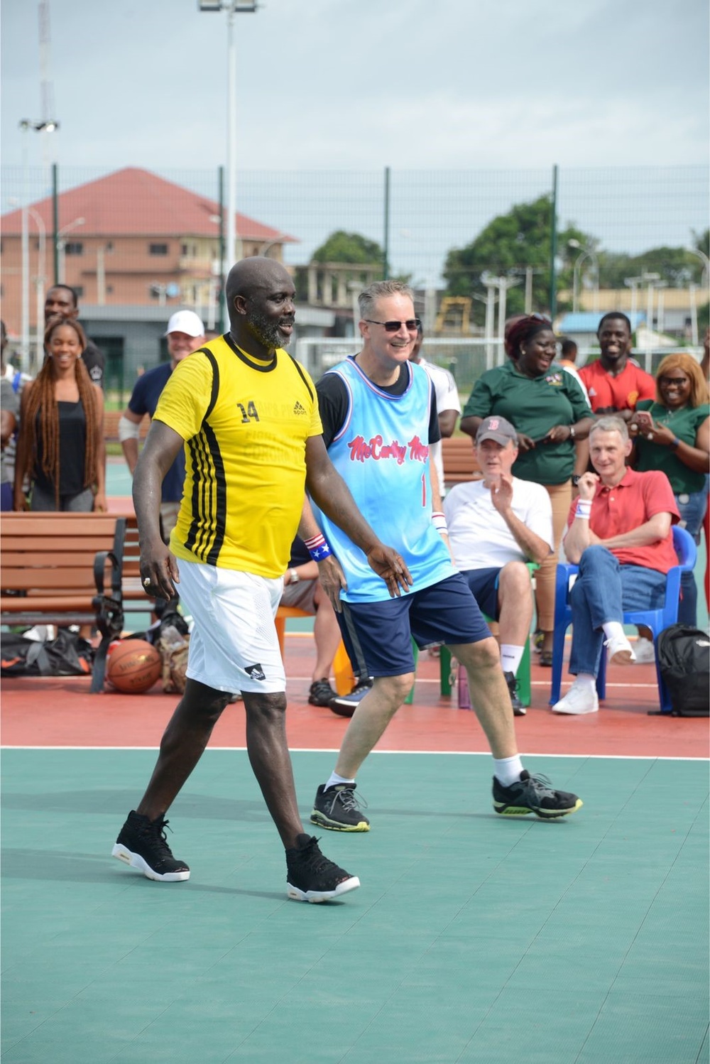MSG, US embassy staff play basketball with the Liberian President