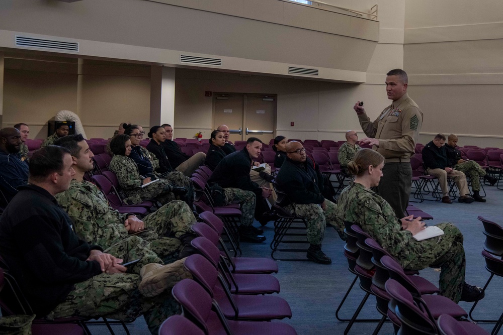 US Naval Community College visits Recruit Training Command