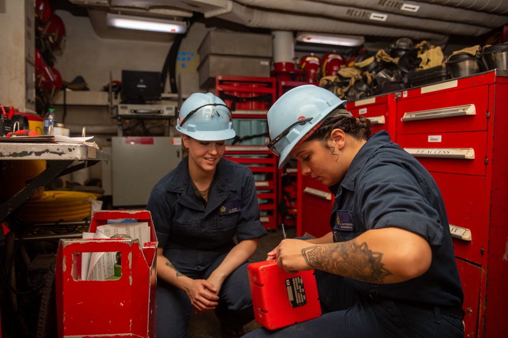 Ike Conducts Maintenance at Norfolk Naval Shipyard