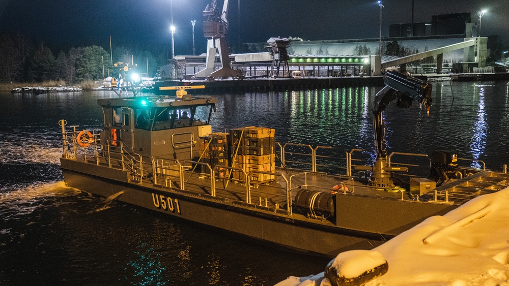 U.S. Marines with Combat Logistics Battalion 6 Provide Supplies to Finnish Soldiers