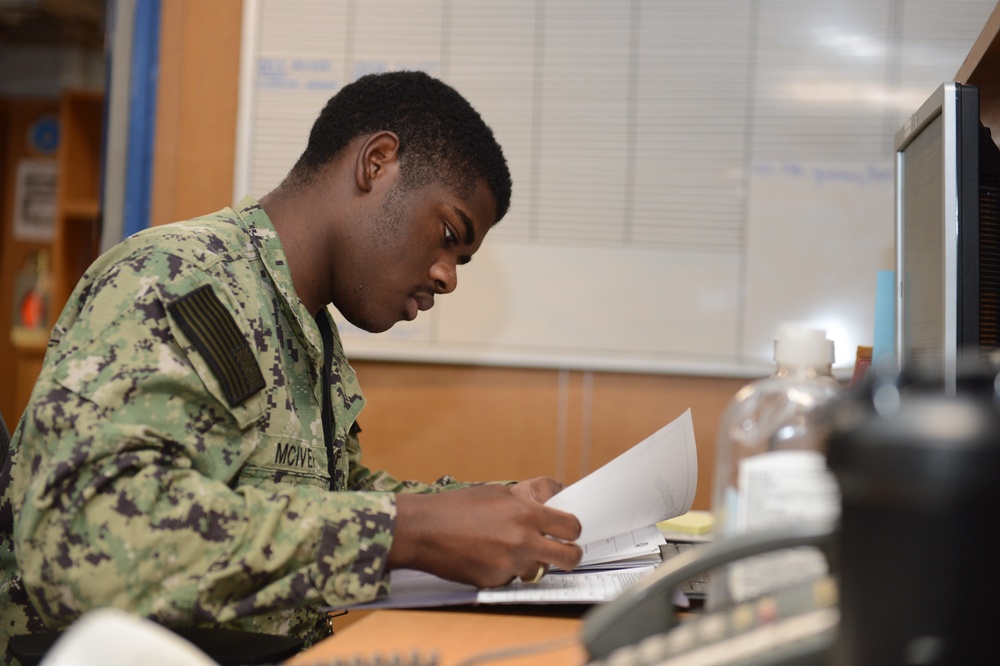 Ike Conducts Maintenance at Norfolk Naval Shipyard