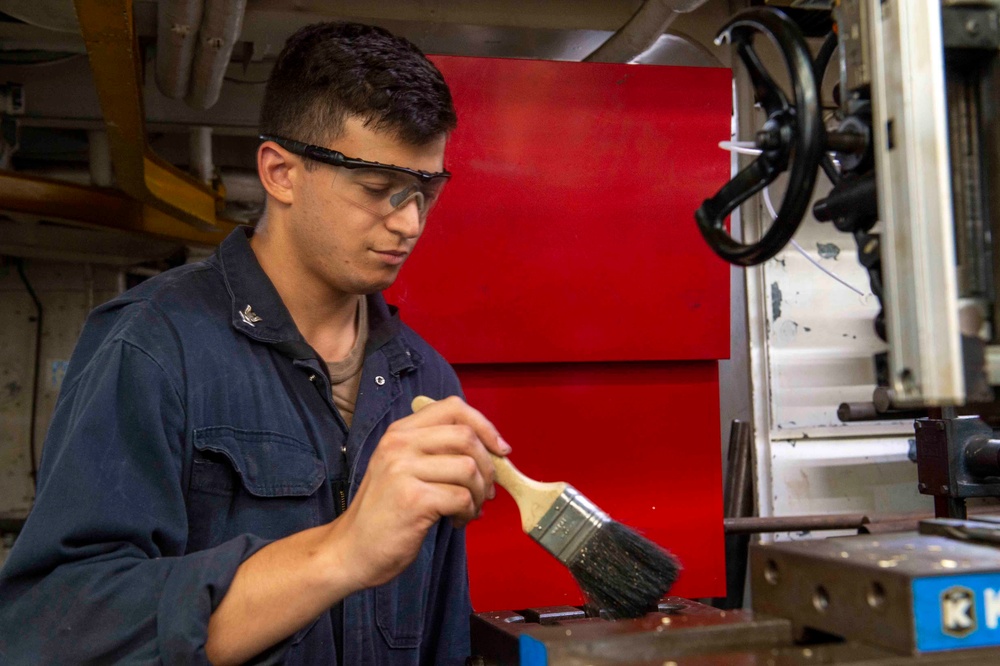 Ike Conducts Maintenance at Norfolk Naval Shipyard