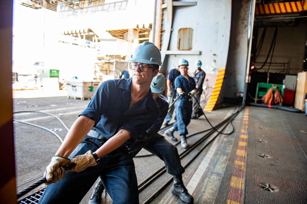 Ike Conducts Maintenance at Norfolk Naval Shipyard