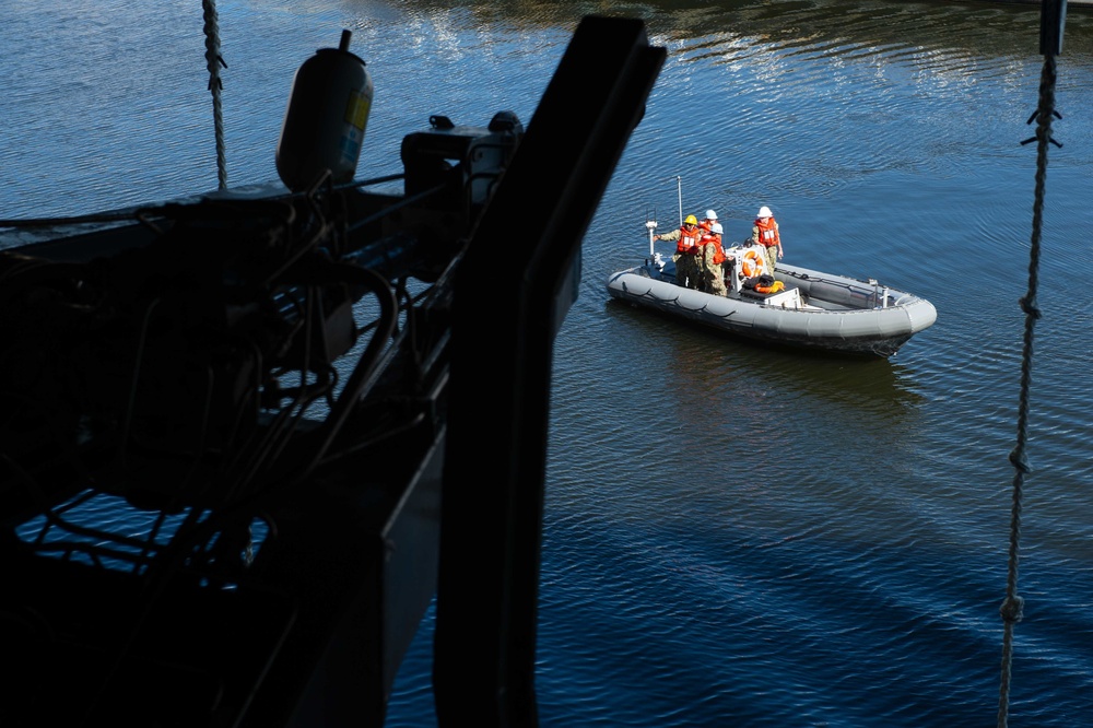 Ike Conducts Maintenance at Norfolk Naval Shipyard