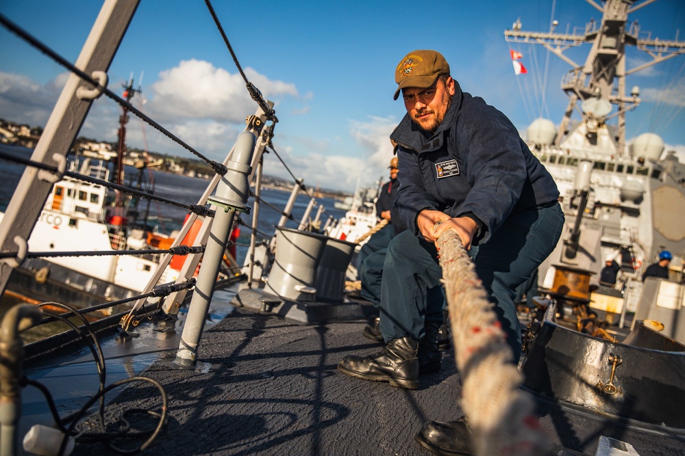 USS Paul Ignatius (DDG 117) Arrives in Plymouth, United Kingdom