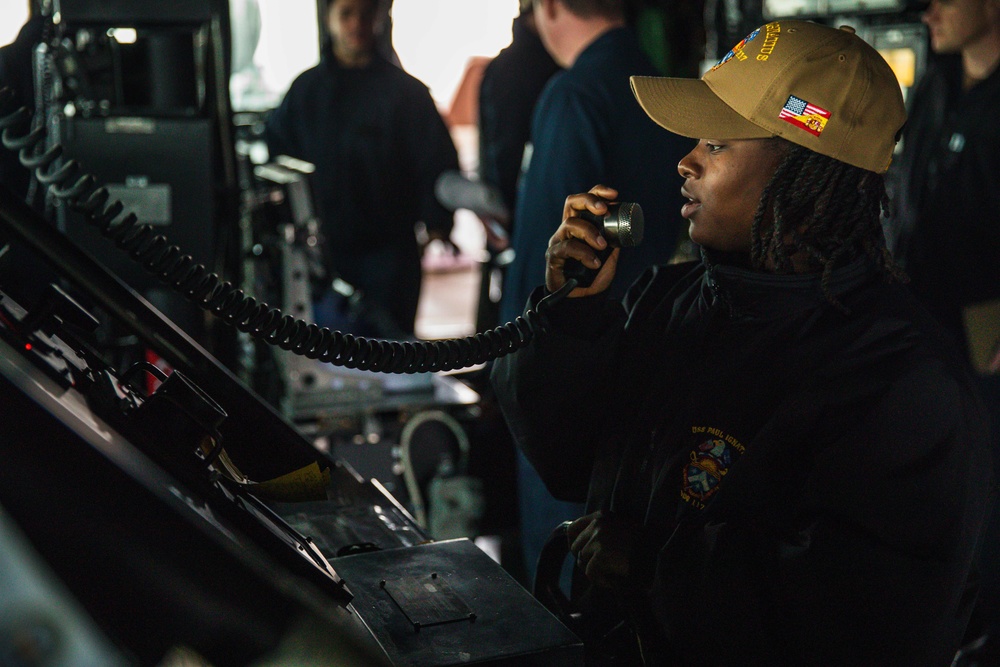 USS Paul Ignatius (DDG 117) Conducts GUNNEX