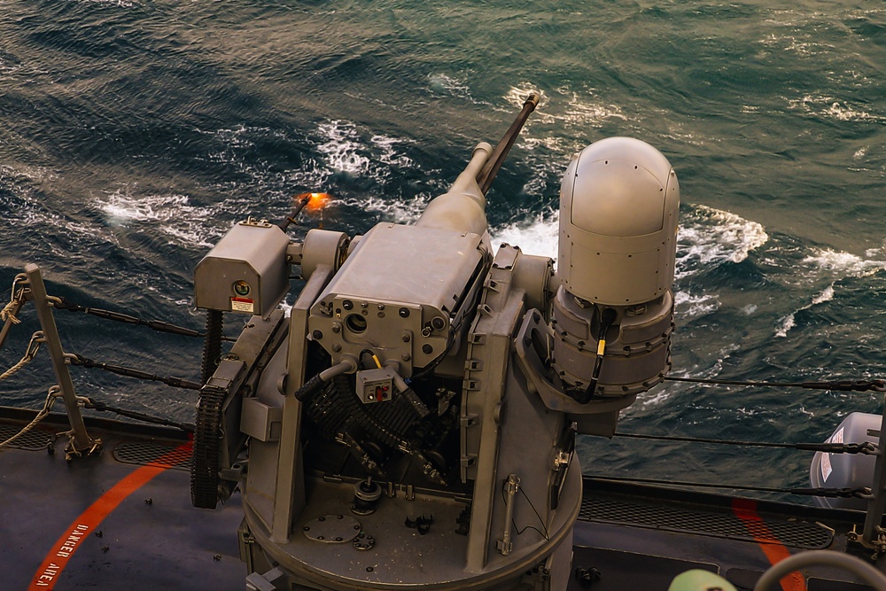 USS Paul Ignatius (DDG 117) Conducts GUNNEX