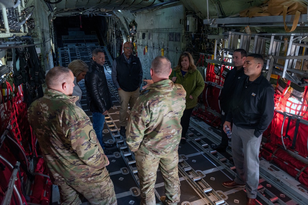 Caterpillar's Armed Forces Support Network tours Peoria's 182nd Airlift Wing Nov. 29, 2022