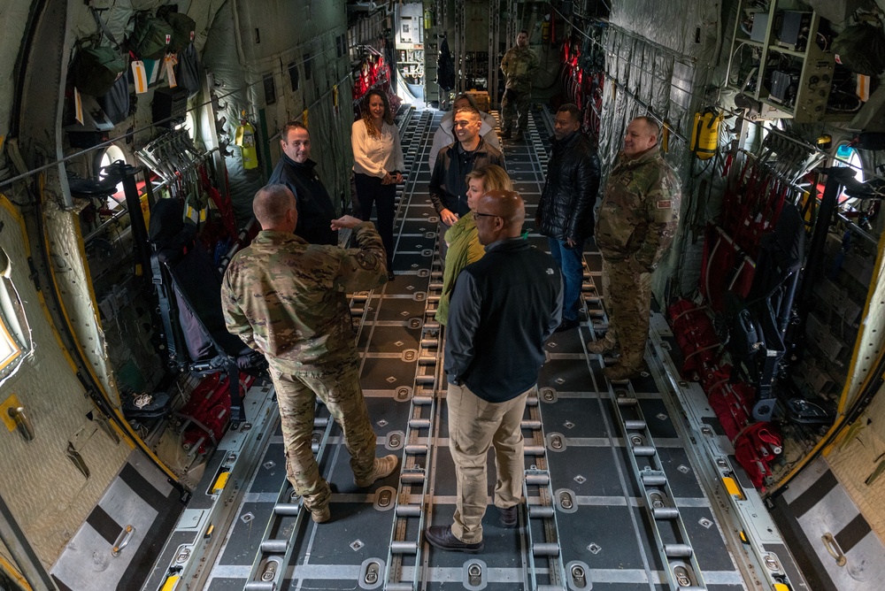 Caterpillar's Armed Forces Support Network tours Peoria's 182nd Airlift Wing Nov. 29, 2022