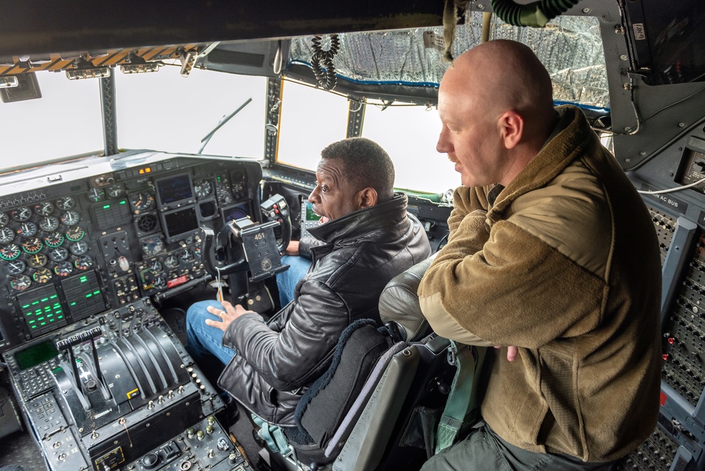 Caterpillar's Armed Forces Support Network tours Peoria's 182nd Airlift Wing Nov. 29, 2022