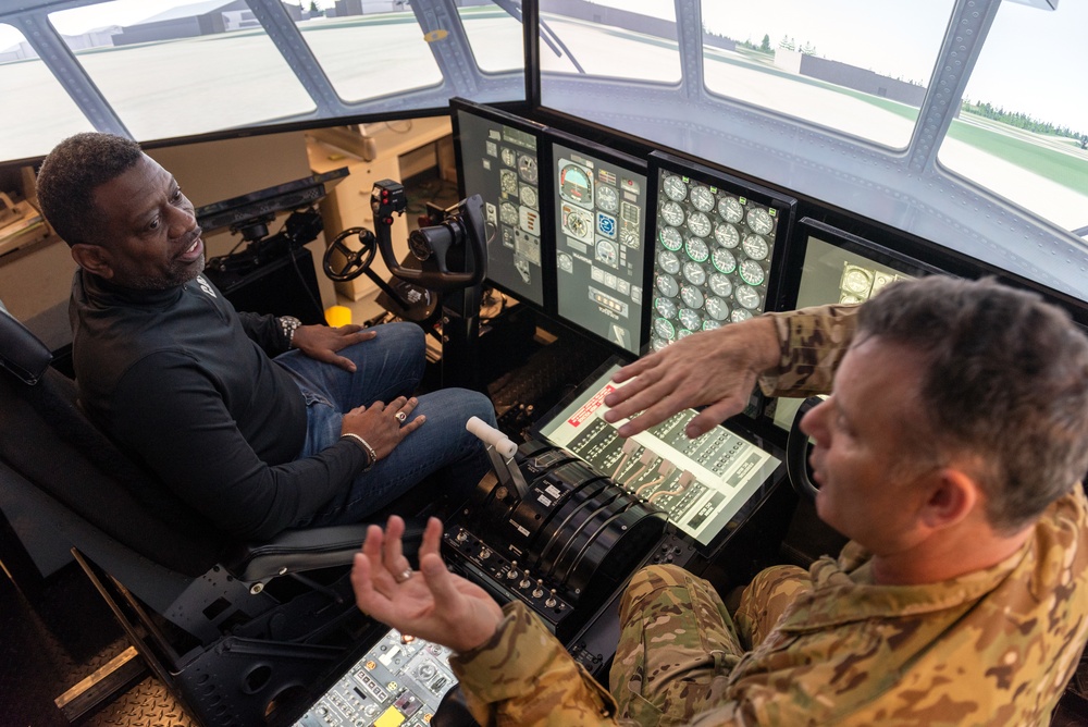 Caterpillar's Armed Forces Support Network tours Peoria's 182nd Airlift Wing Nov. 29, 2022