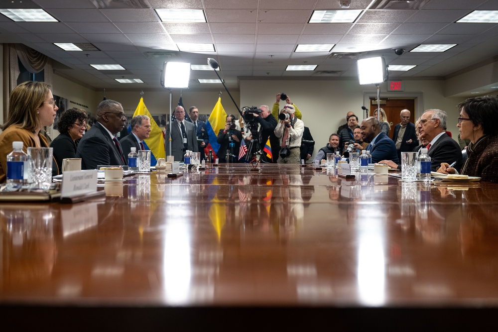 SECDEF Hosts Bilateral Engagement with Colombian Minister of National Defense