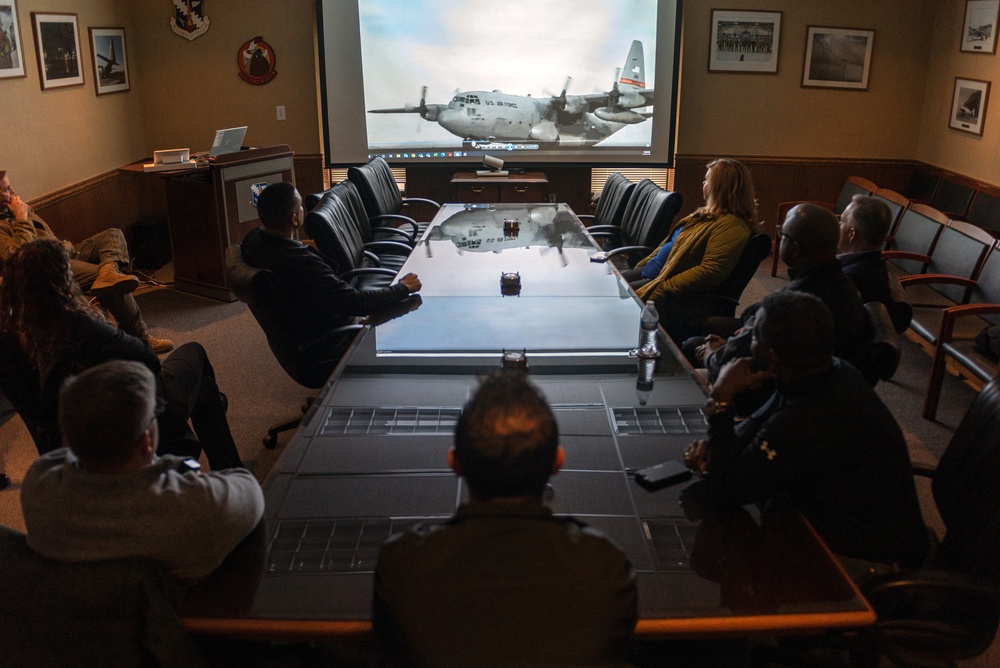 Caterpillar's Armed Forces Support Network tours Peoria's 182nd Airlift Wing Nov. 29, 2022